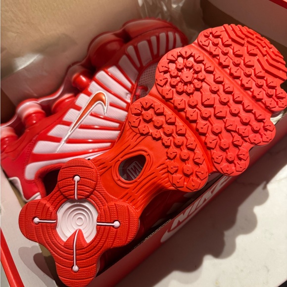 Nike Shox Red and White Sneakers - Picture 5 of 5